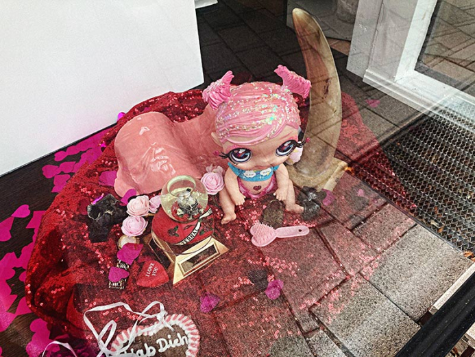 https://jennyschaefer.de/files/gimgs/th-193_Schaufenster_rechts.jpg